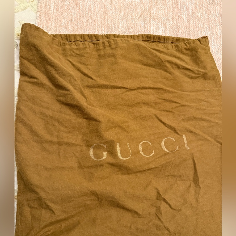 Gucci Black Leather Shoulder Bag with Silver Accents - Picture 8 of 8